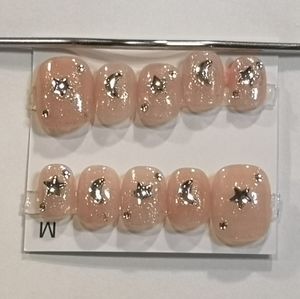 Beige nude pink diamond artificial press on nails